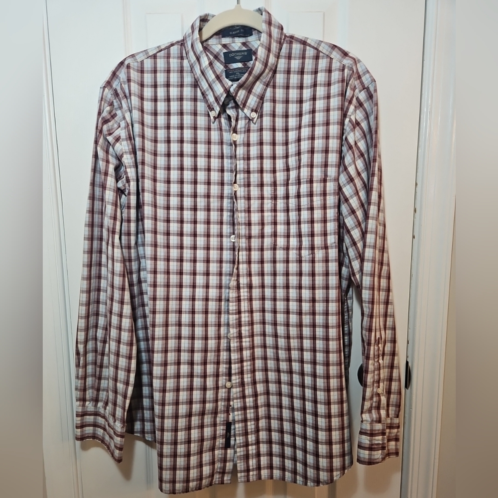 Dockers Stain Defender No Wrinkles Shirt Men's Size XL Button-Up Long Sleeve